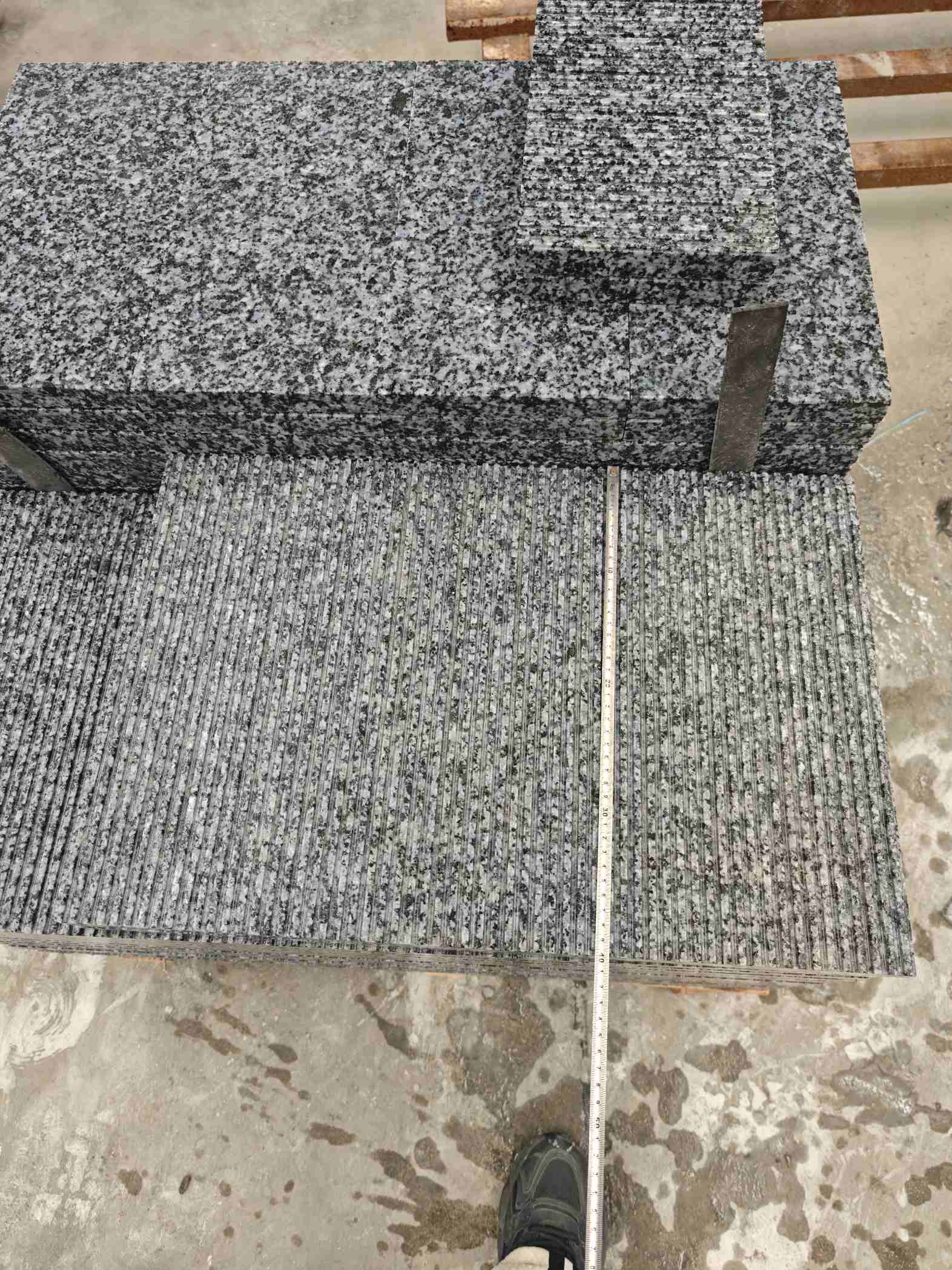 抚顺芝麻黑拉丝面