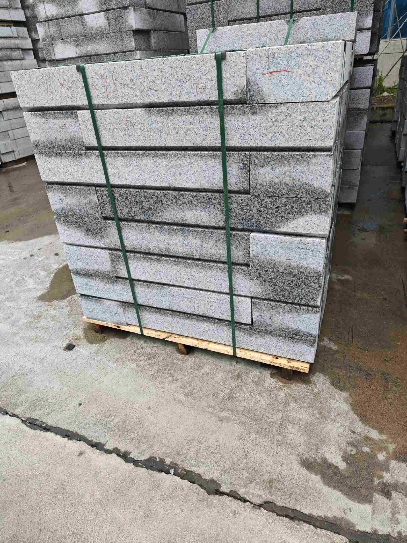 抚顺芙蓉白路牙石，马路牙子