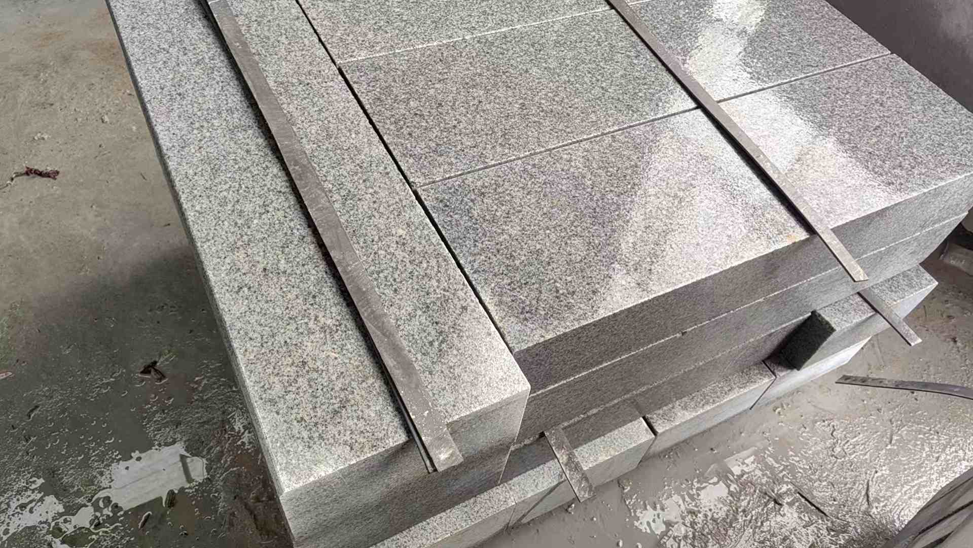 抚顺芝麻灰 芝麻白 路牙石 路侧石 马路牙子